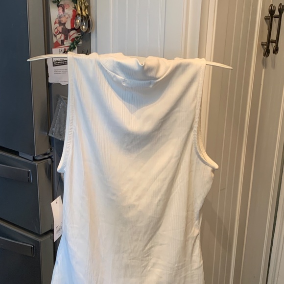 Intempo  mock turtle cutout top. NWT . Retail 37‎ - Picture 6 of 6